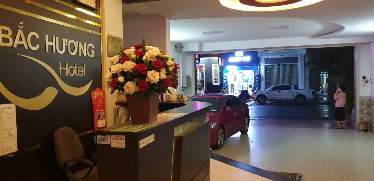 Bac Huong Hotel Kon Tum Екстер'єр фото